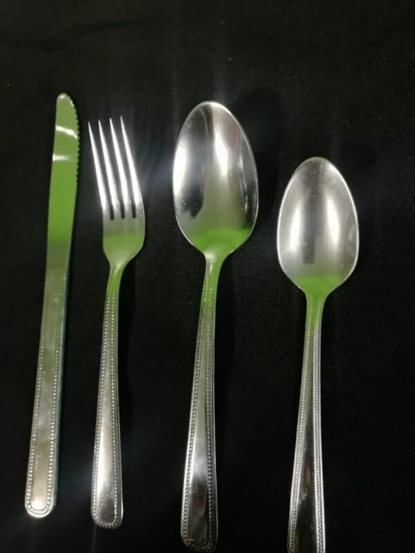 cucharita para postre o café